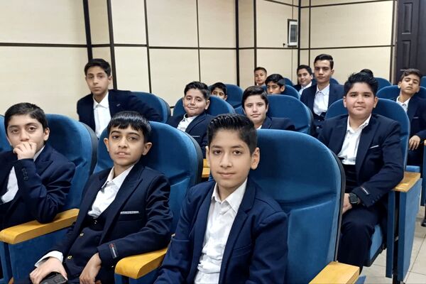 شبی برای هنر و همدلی؛ جشن افتخار فرزندان ایران در اختتامیه جشنواره‌ بسیج هنرمندان فارس