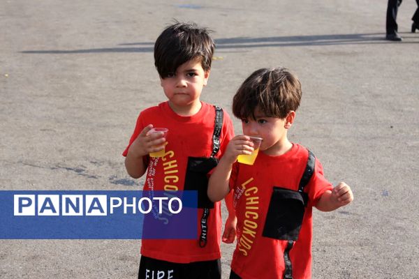 برنامه تلویزیونی محفل قرآنی خــادم الرضــا