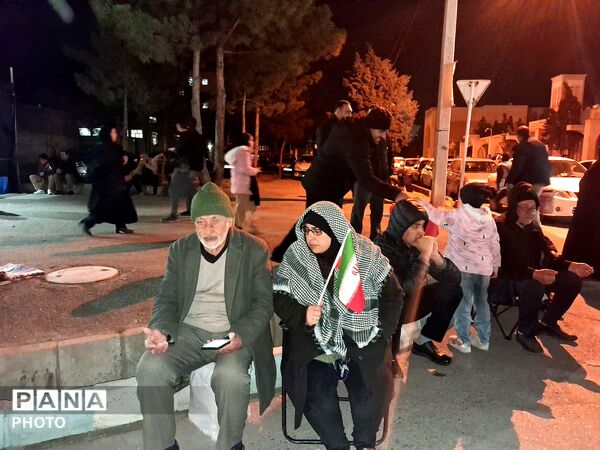 مراسم احیا در اولین شب قدر و هشتمین شب مراسم شهادت ایت الله خامنه ای 