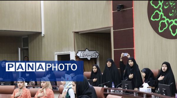 نشست ادبیات آیینی در دلیجان