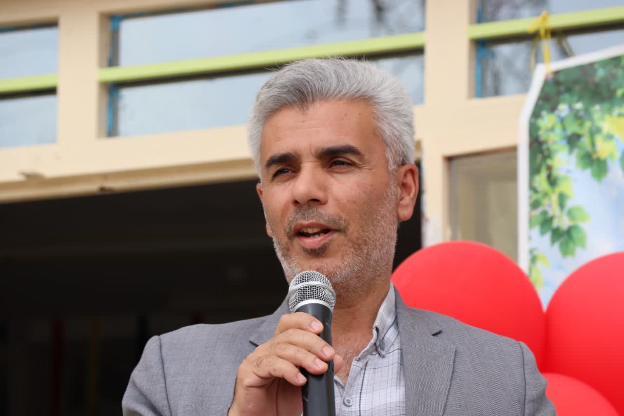 همراهی خانواده ها با آموزش و پرورش لازمه فضایی بانشاط در مسیر تعلیم و تربیت است