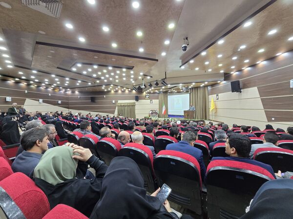 آیین تکریم و معارفه مدیر آموزش و پرورش ناحیه۴ استان اصفهان