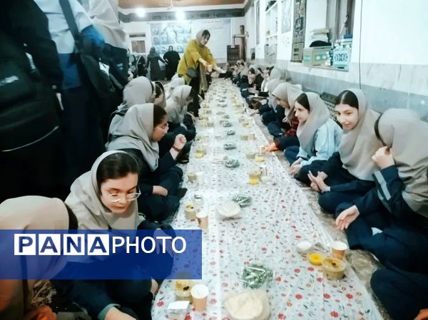 ضیافت افطاری در ماه مهمانی خدا