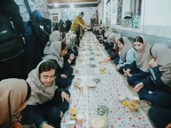 ضیافت افطاری در ماه مهمانی خدا