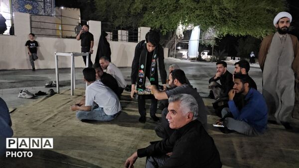 موکب سازمان دانش‌آموزی حاجی‌آباد؛ میعادگاهِ خدمت به جاماندگانِ اربعین