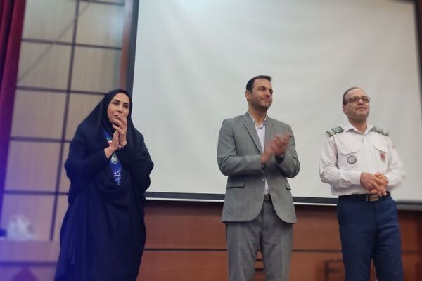  همایش یاوران انقلاب در اداره آموزش و پرورش رباط‌کریم