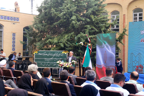 بوی ماه مهر در مدارس آذربایجان‌شرقی