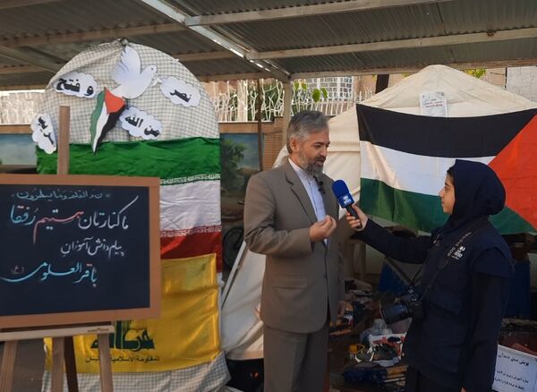 همدلی دانش‌آموزان دبیرستان فرهنگیان ناحیه۷ با دانش‌آموزان غزه