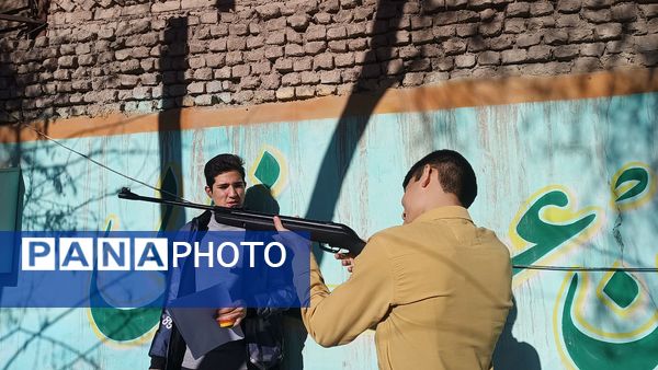 برگزاری مسابقات تیراندازی در دبیرستان شاهد ابوذر غفاری 