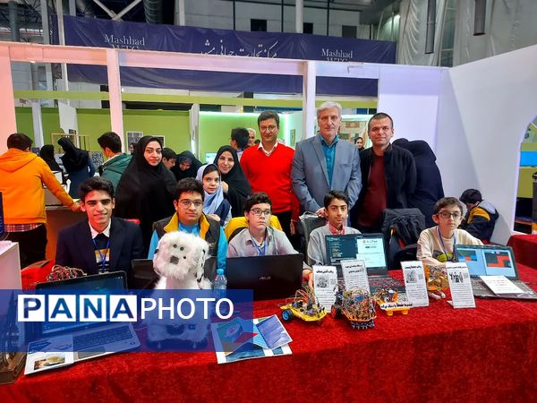 افتتاحیه غرفه رباتیک ناحیه۶ مشهد در نمایشگاه بین‌المللی مشهد 