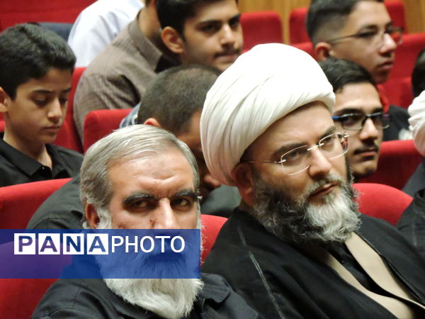 دیدار حجت‌الاسلام قمی با جمعی از دانش‌آموزان و نوجوانان استان یزد