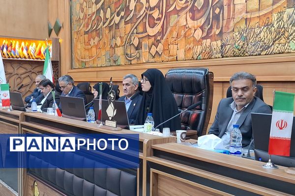 آموزش خانواده مهمترین راه حل در تربیت دانش‌آموزان