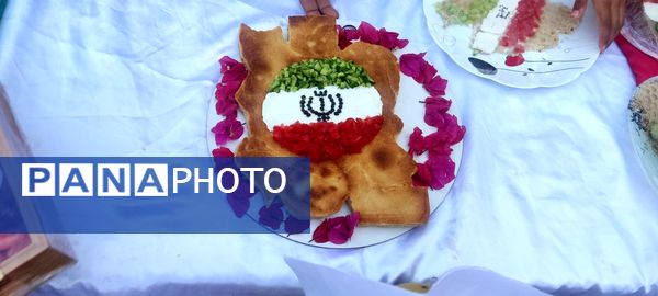 صبحانه نمادین دانش‌آموزان دبستان مولوی فین