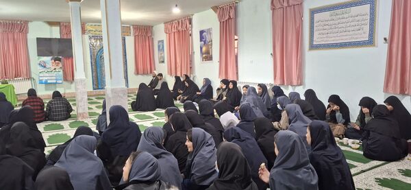 گرامیداشت ایام فاطمیه در مدرسه فضیلت 
