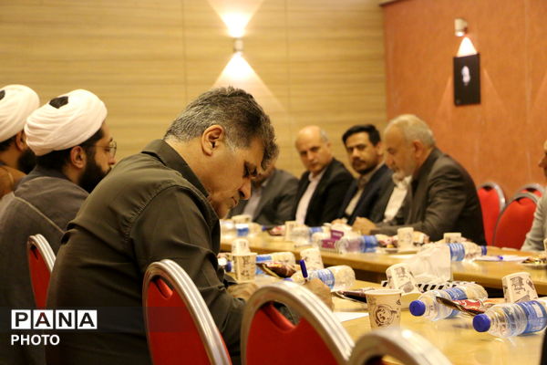 نخستین نشست شورای اطلاع‌رسانی فارس در سال ۱۴۰۵
