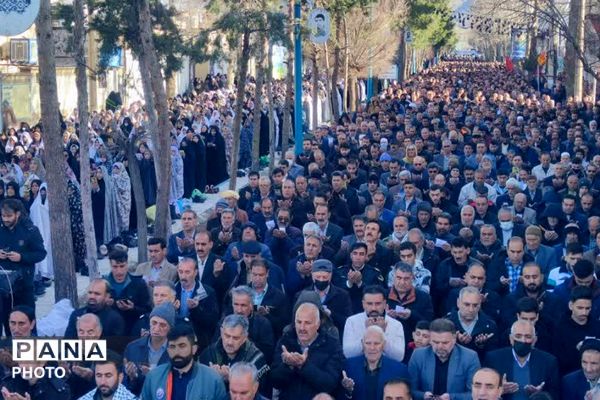 برپایی با شکوه نماز عید فطر مردم چهاردانگه