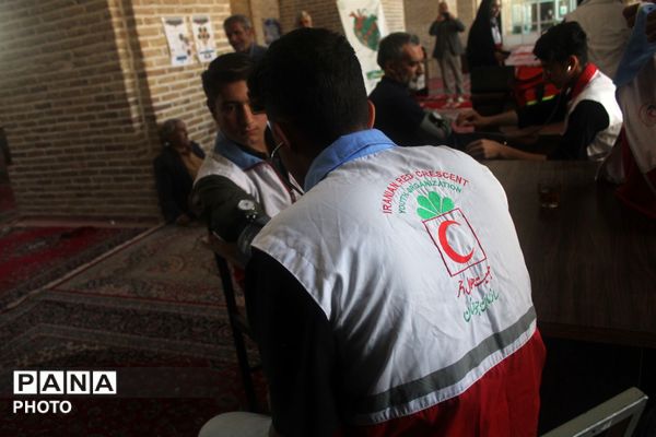 کمپین اندازه گیری فشار خون در نیشابور 