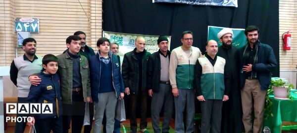 مراسم سوگواری قائد امت در مسجد امام هادی(ع) شهرک منظریه