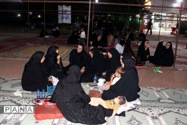 میزبانی موکب امام خامنه‌ای از زائران رهبر شهید