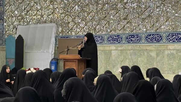 آیین غبارروبی حرم حضرت معصومه(س) با حضور بانوان طلبه