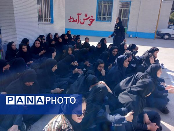 مراسم ولایت حضرت زینب در دبیرستان دخترانه فرهیختگان 