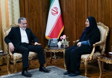 ددیار و گفت‌وگوی وزیران راه و امور خارجه‌