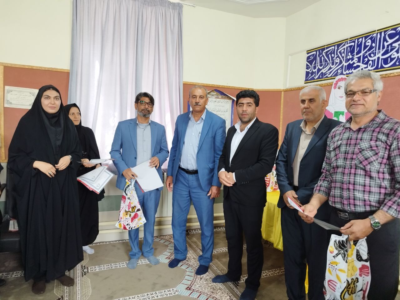 عوامل امور تربیتی آموزش‌وپرورش شیب‌کوه مورد تجلیل قرار گرفتند