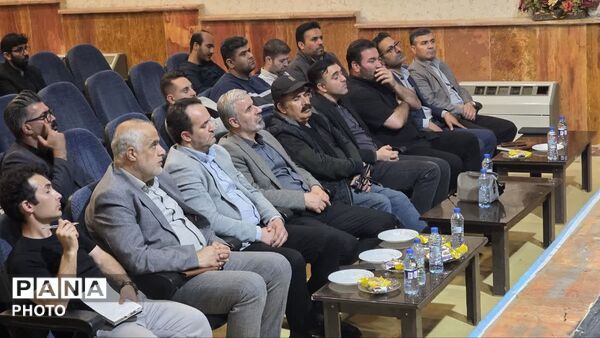 اولین گردهمایی انتخابات هیات موسسان و هیات مدیره مجمع خبرنگاران شهرستان شبستر 
