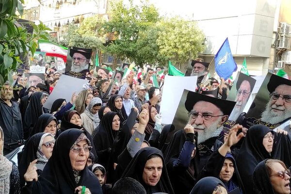 مردم شیراز باری دیگر به صحنه آمدند  و وعده صادق ۳ و عید غدیرخم را جشن گرفتند