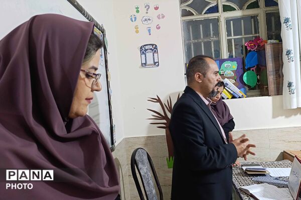 نشست انجمن اولیا و مربیان مدرسه غیردولتی جهان تربیت
