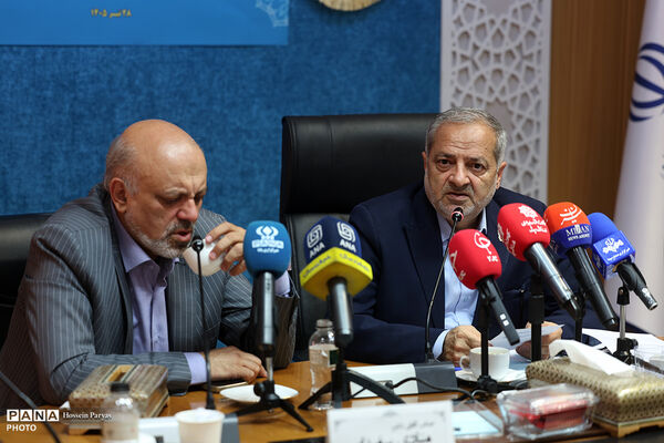 نشست مشترک وزیر آموزش و پرورش با اعضای کمیسیون آموزش، تحقیقات و فناوری مجلس شورای اسلامی
