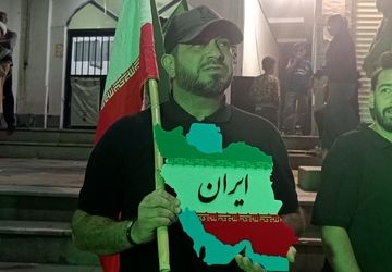 سرود و شور‌ جوانان وطن در قاب تجمعات شبانه مردم رودهن
