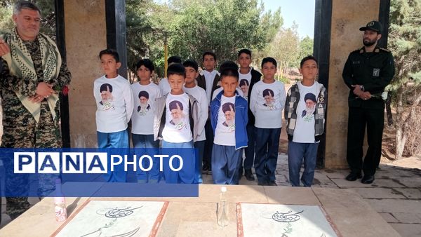 آیین غبار روبی مزار شهدای گمنام شهر رباط‌سنگ