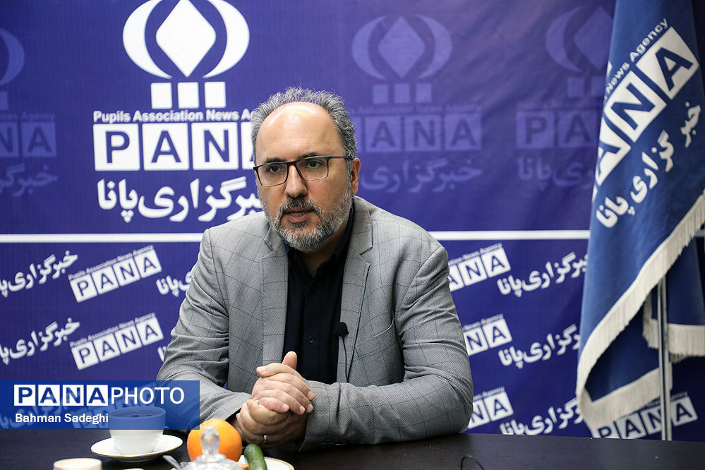 هر سال یک هنرستان زیبا تاسیس می‌شود 
