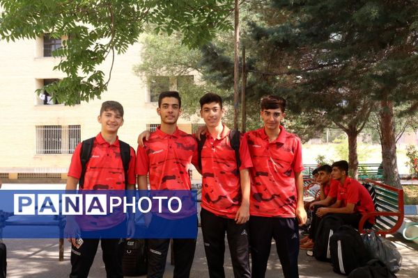 استقبال از تیم‌های ورزشی دانش‌آموزی کشور در رشته‌های فوتسال و هندبال 