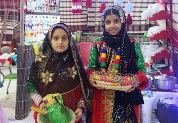 لامردون؛ فرصتی برای نمایش آداب و رسوم لامرد