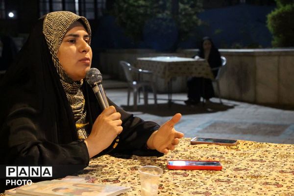 برگزاری کارگاه خبرنگاری در موکب نوجوان مبارز