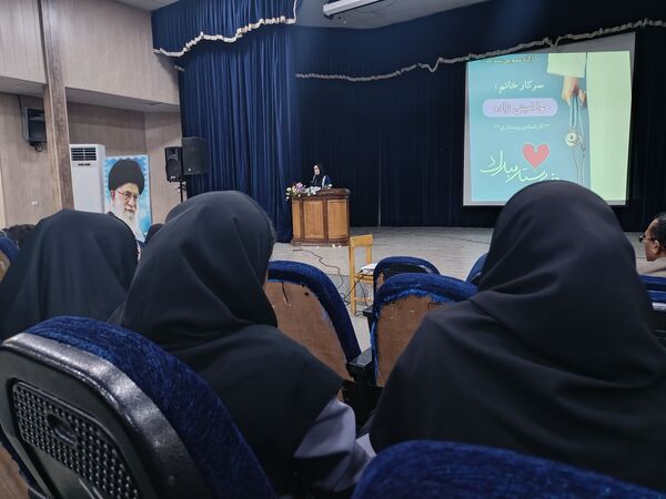 جشن میلاد حضرت زینب(س) و روز پرستار در سالن ارشاد حاجی‌آباد