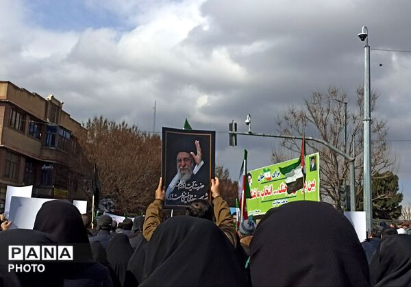 تجدید‌ میثاق‌ مردمان‌ غیور‌ تبریز‌ در‌ تشییع‌ پیکر‌ شهدای اقتدار