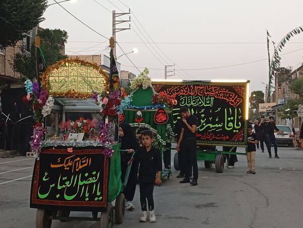 عزاداری کودکان به عشق امام حسین (ع) 