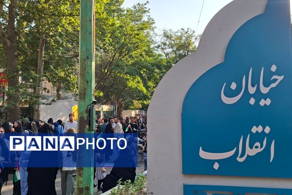 حضور پرشور مردم شهریار در راهپیمایی کیلومتری غدیر 