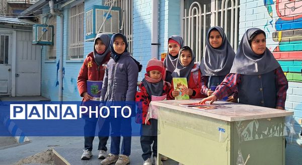 تقدیر از نخبگان درسی دبستان حضرت زینب(س) در طرقبه شاندیز