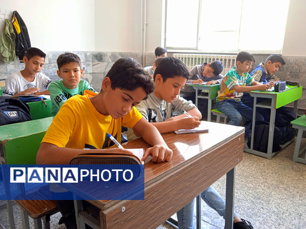 دهمین دوره تدریس جهادی وتر توسط دانشجویان تربیت دبیری در مشهد