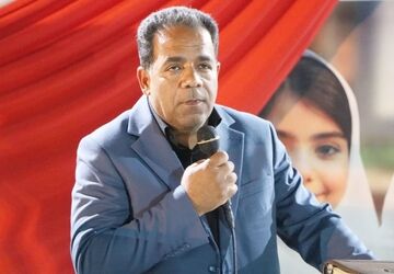 معلمان پرچمداران تربیت نسل مؤمن و آگاه هستند