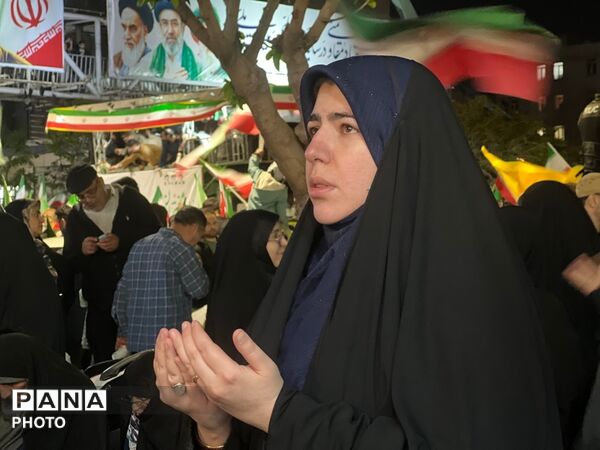 اقامه نماز استغاثه به درگاه الهی در کرج