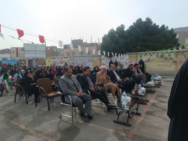 جشن باشکوه و پرشور ایرانمون در آموزشگاه دخترانه فاطمیه شهر کلات 