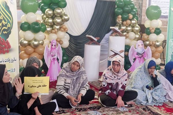 فشافویه میزبان خلوت عاشقانه دانش آموزان در نخستین روز اعتکاف همزمان با ولادت حضرت علی (ع)