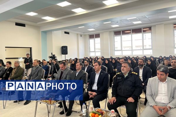 آیین افتتاح دو مدرسه خیرساز با حضور مدیر کل آموزش و پرورش شهرستانهای استان تهران در ناحیه دو شهرری 