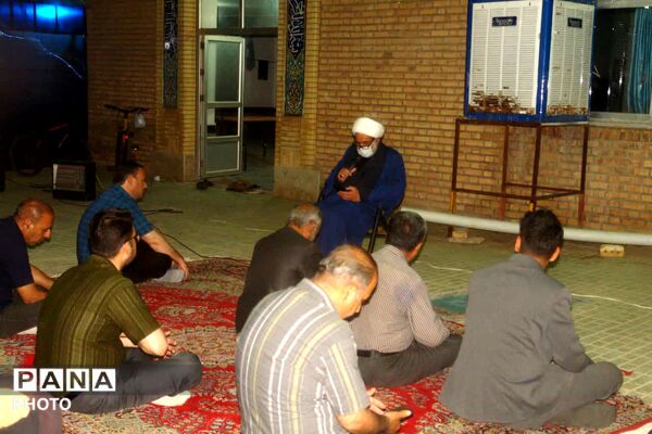 سوگِ غربتِ جوادالائمه (ع)؛ دل‌های شکسته در شبی آکنده از اشک به هم رسیدند