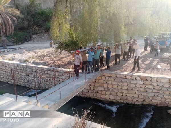 نصب برج نور در محوطه حمام مارم فین با مشارکت مردمی